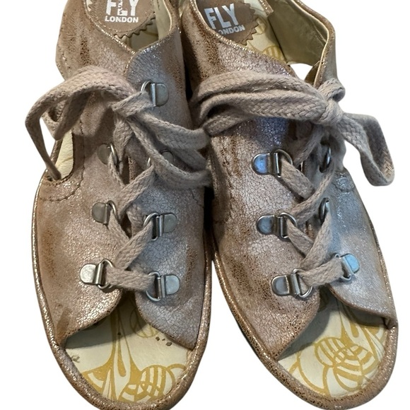 Fly London Yifa Metallic Silver Gold Open Toe Platform Wedge Sandals Y2K Size 8 - Picture 6 of 12